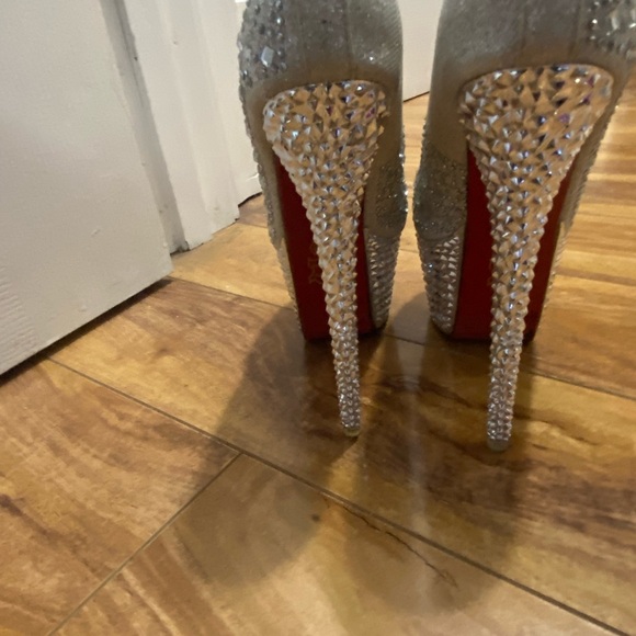 Shoes - Picture 7 of 7